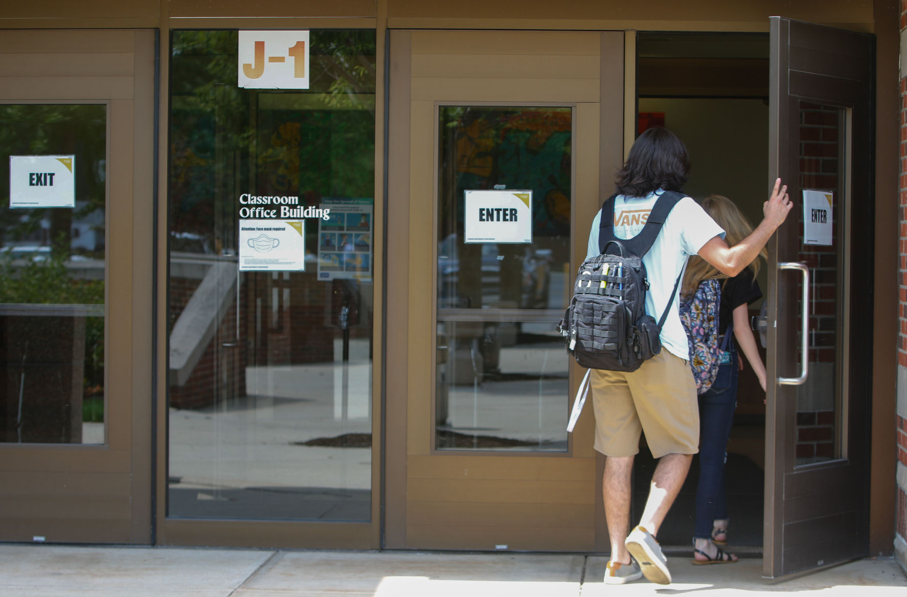 PNW students return to campus